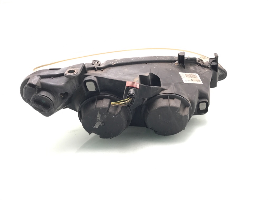 Фара левая бу для Peugeot 307  2.0 HDi,  2002 г.