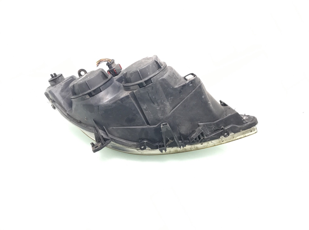 Фара левая бу для Peugeot 307  2.0 HDi,  2002 г.