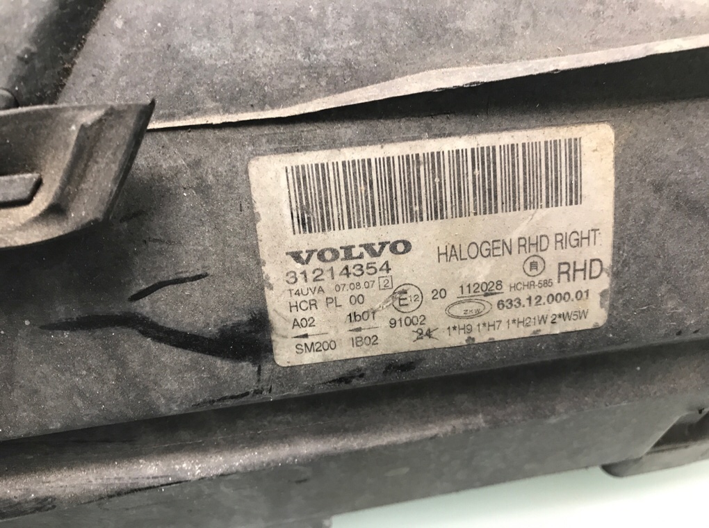 Фара правая бу для Volvo S80 2.4 D5, 2007 г. Фара правая бу для Volvo S80 2.4 D5, 2007 г.