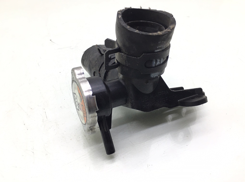 Фланец (тройник) системы охлаждения бу для Kia Rio 3 1.2 i, 2012 г. Фланец (тройник) системы охлаждения бу для Kia Rio 3 1.2 i, 2012 г.