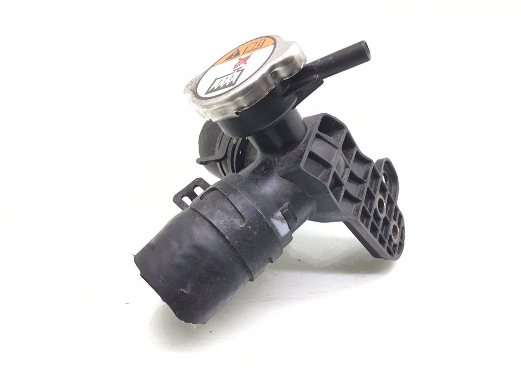 Фланец (тройник) системы охлаждения бу для Kia Rio 3 1.2 i, 2012 г. Фланец (тройник) системы охлаждения бу для Kia Rio 3 1.2 i, 2012 г.