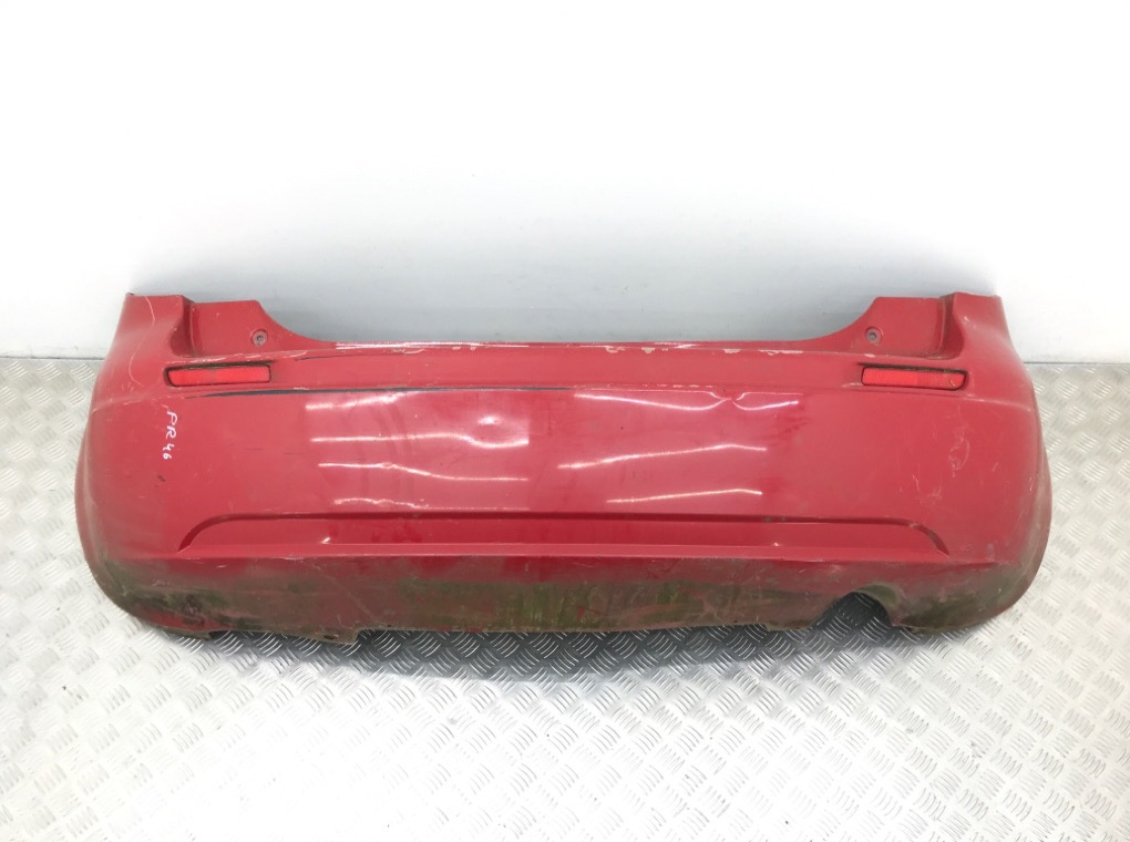 Бампер задний бу для Suzuki SX4 1.6 i, 2006 г.