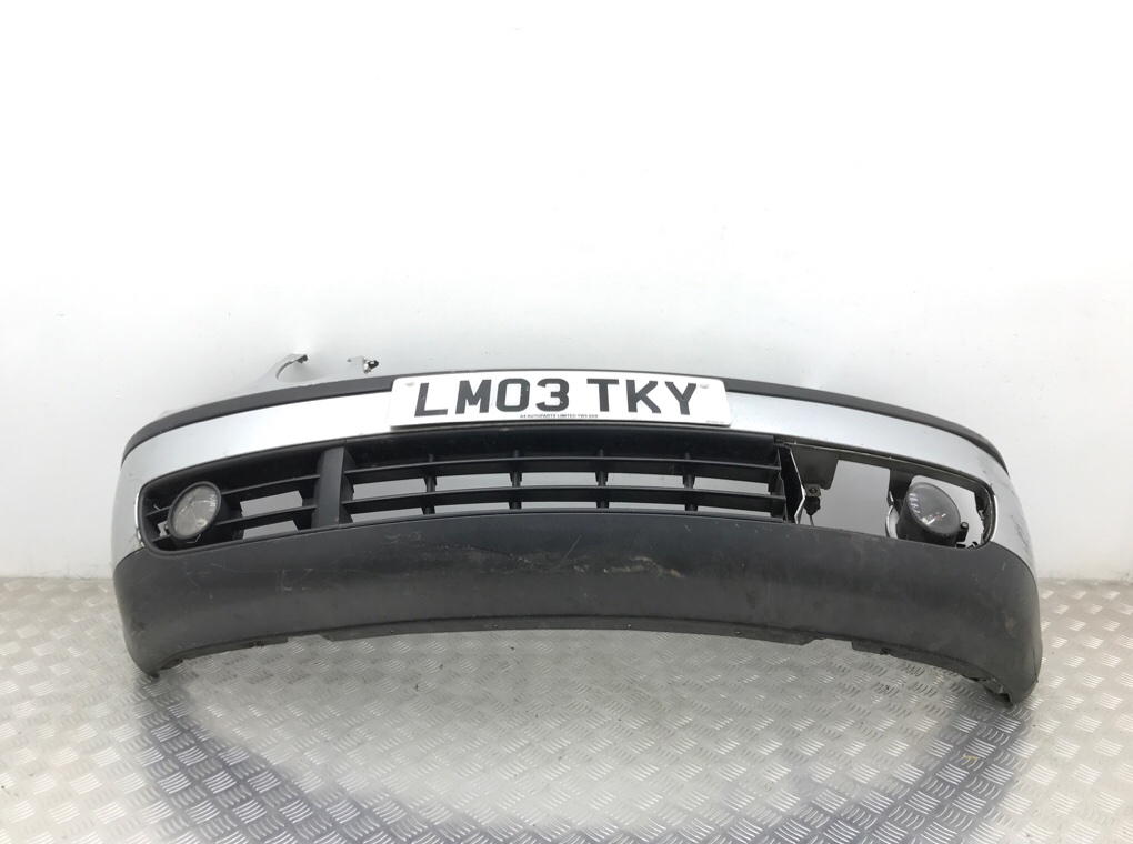 Бампер передний бу для Volkswagen Polo 4 1.4 i,  2003 г.