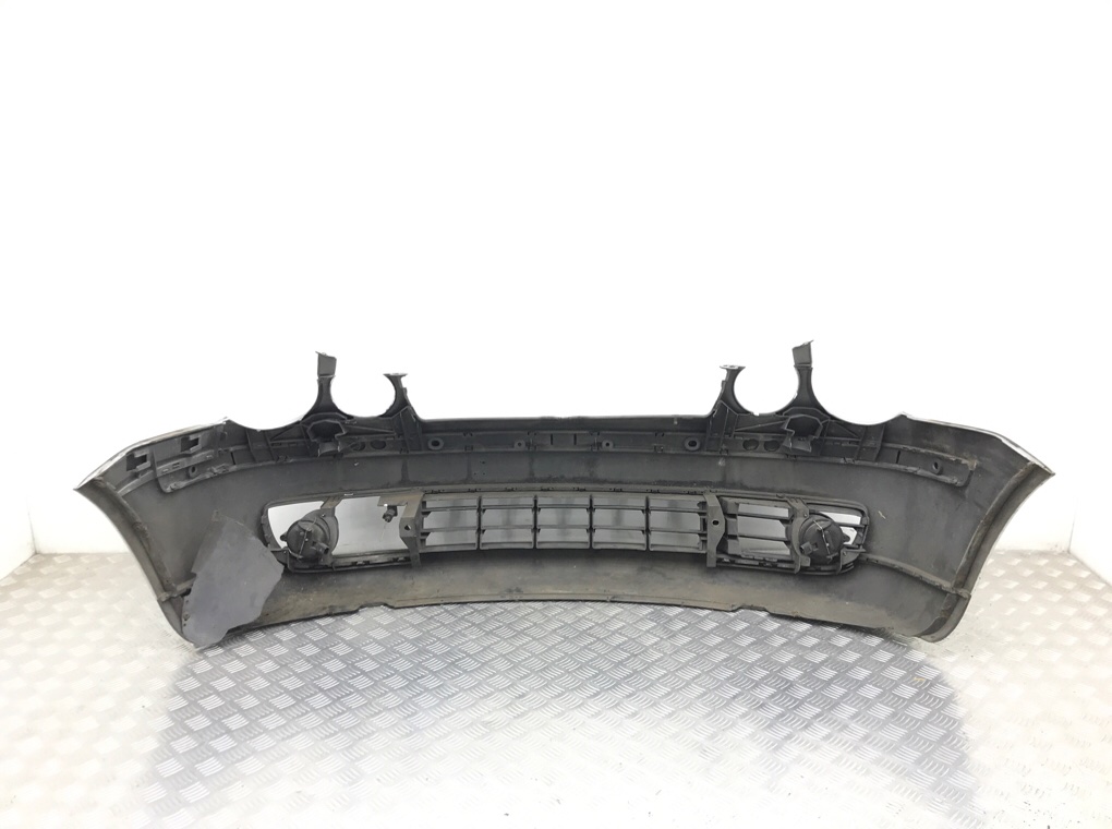 Бампер передний бу для Volkswagen Polo 4 1.4 i,  2003 г.