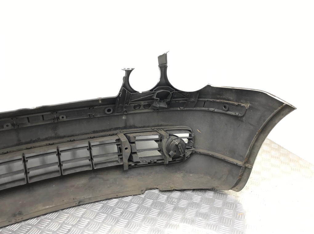 Бампер передний бу для Volkswagen Polo 4 1.4 i,  2003 г.