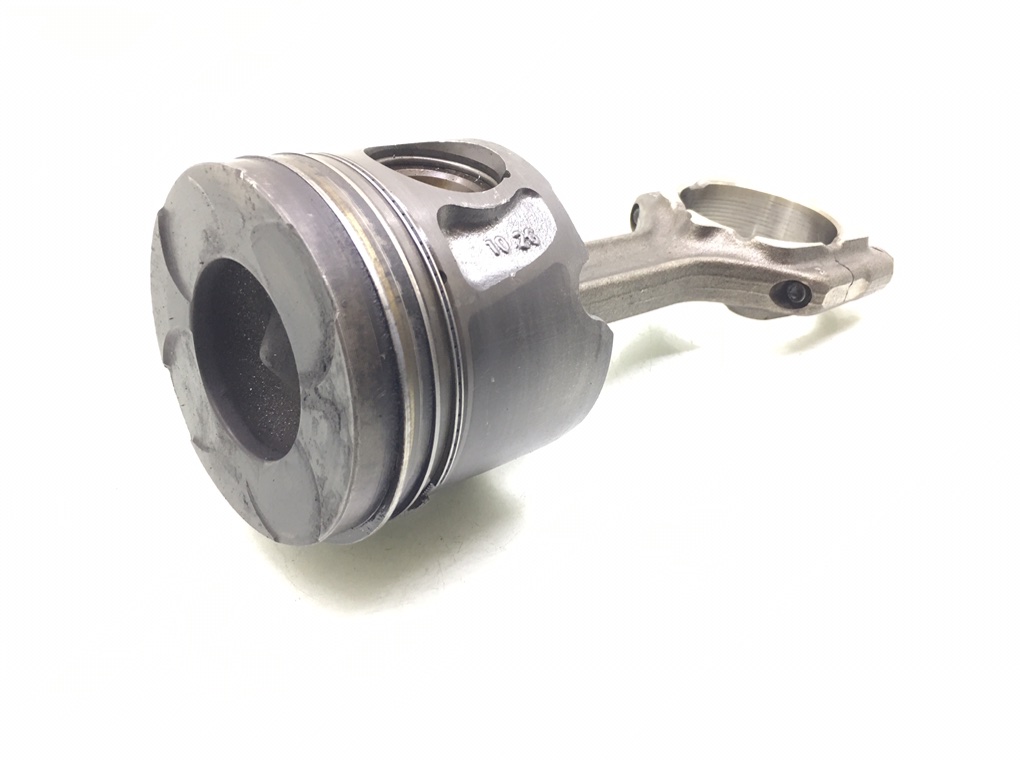 Поршень бу для Opel Insignia 2.0 CDTi, 2010 г. Поршень бу для Opel Insignia 2.0 CDTi, 2010 г.