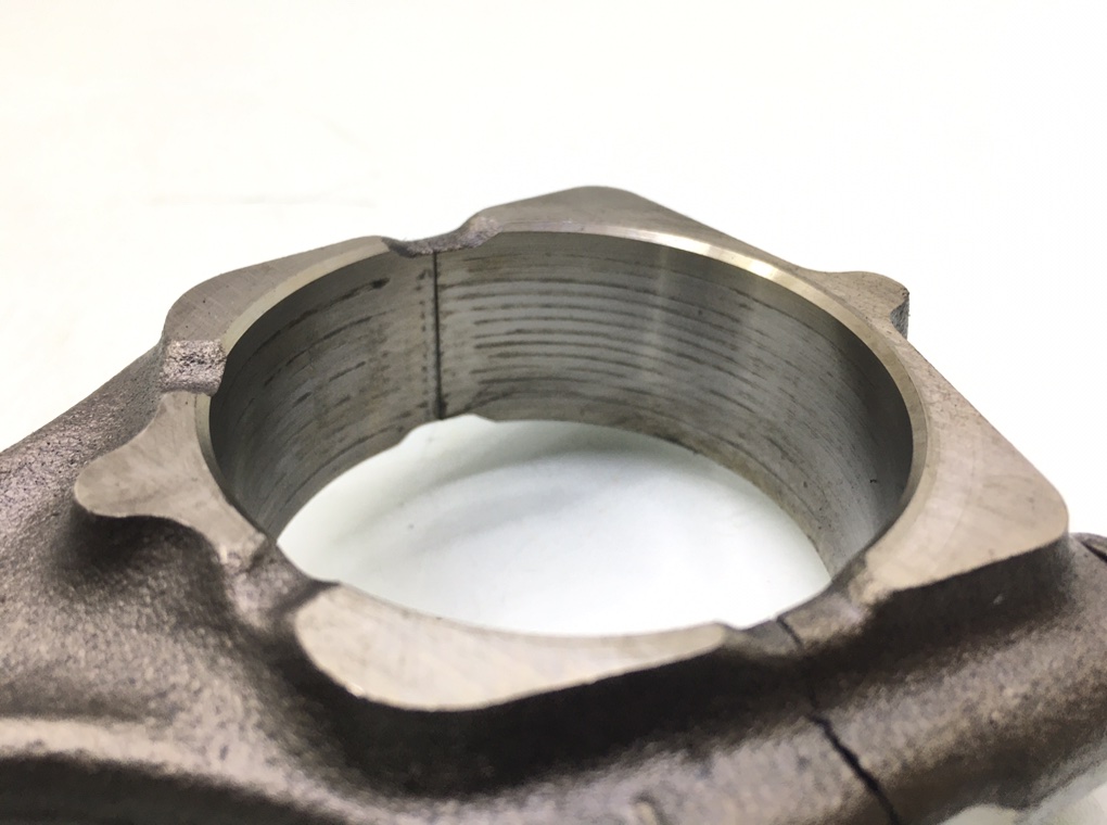 Поршень бу для Opel Insignia 2.0 CDTi, 2010 г. Поршень бу для Opel Insignia 2.0 CDTi, 2010 г.