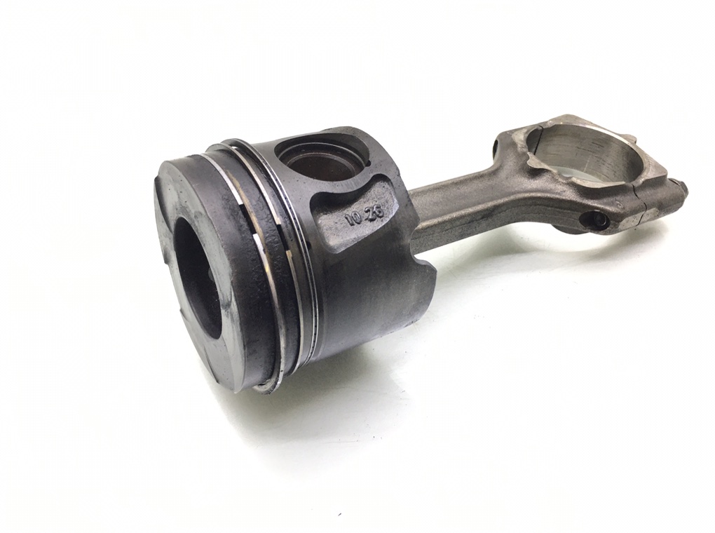 Поршень бу для Opel Insignia  2.0 CDTi,  2010 г.