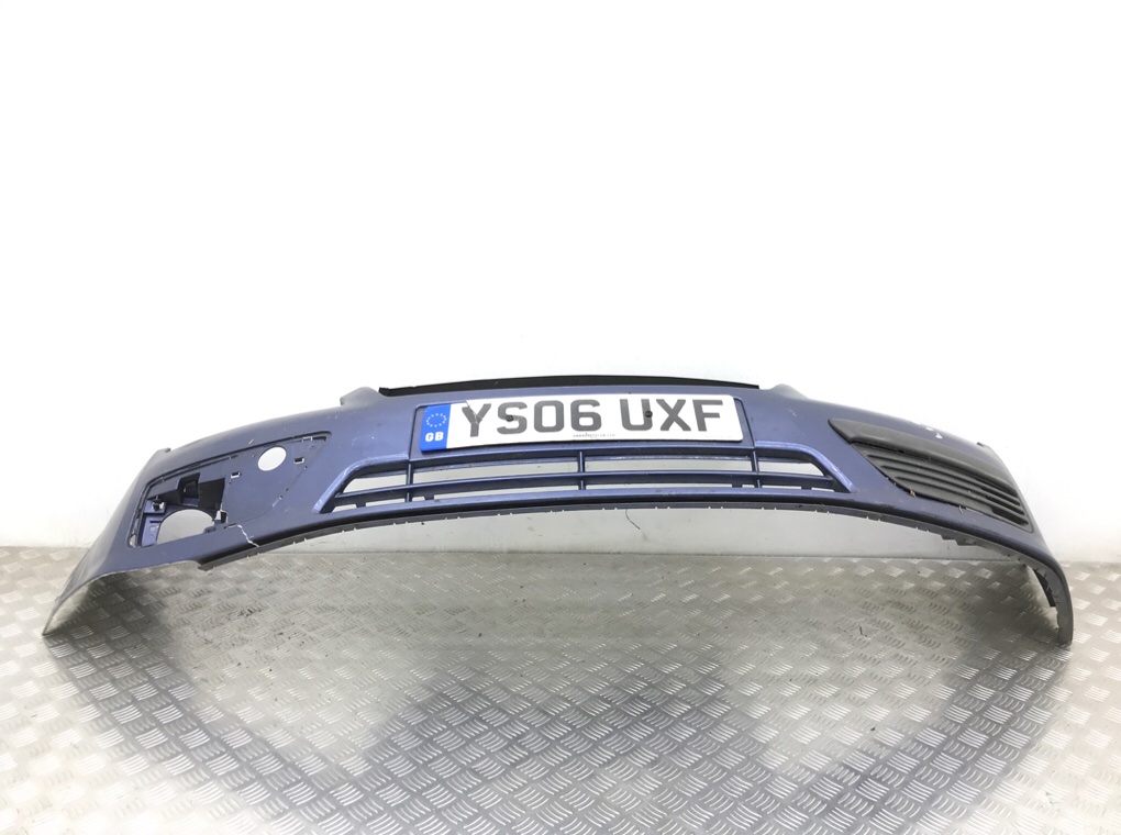 Бампер передний бу для Ford Focus 2 1.6 i, 2006 г. Бампер передний бу для Ford Focus 2 1.6 i, 2006 г.