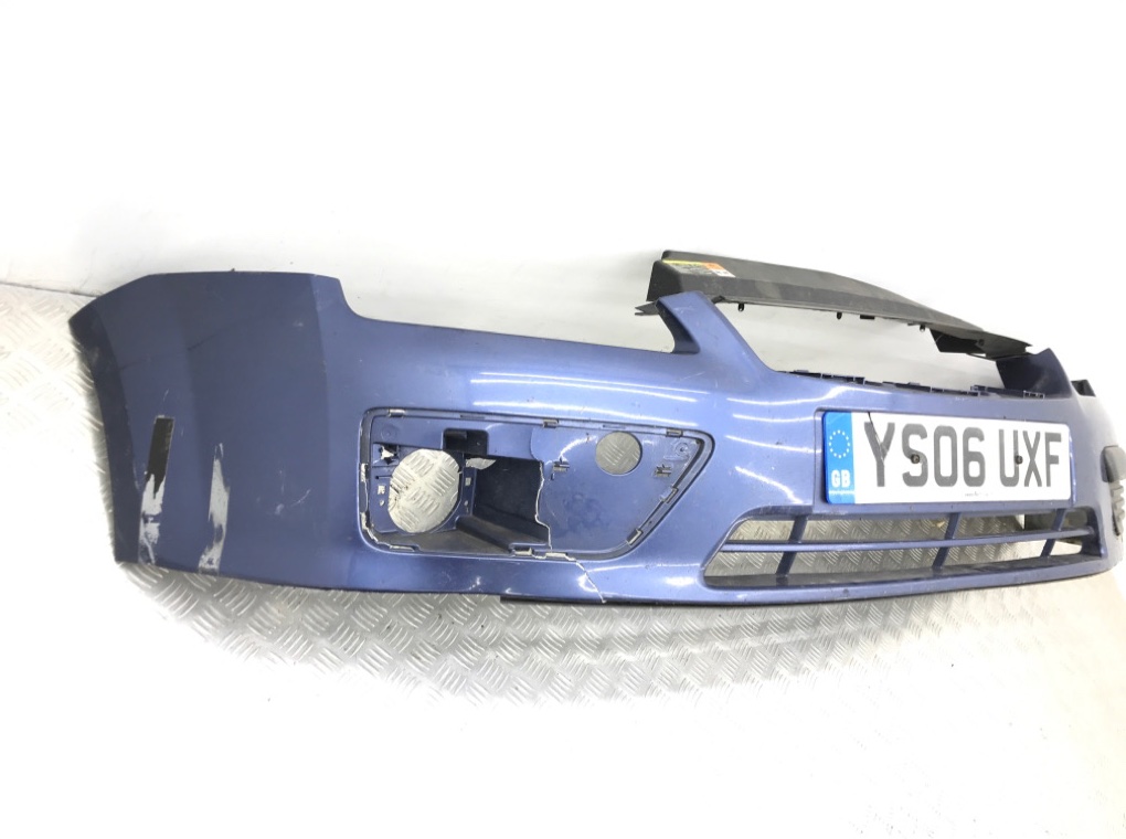 Бампер передний бу для Ford Focus 2 1.6 i, 2006 г. Бампер передний бу для Ford Focus 2 1.6 i, 2006 г.