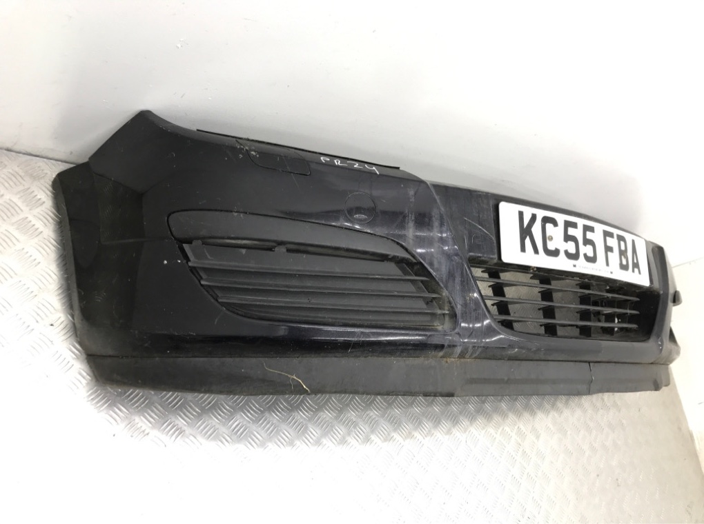 Бампер передний бу для Opel Astra H 1.6 i, 2005 г. Бампер передний бу для Opel Astra H 1.6 i, 2005 г.