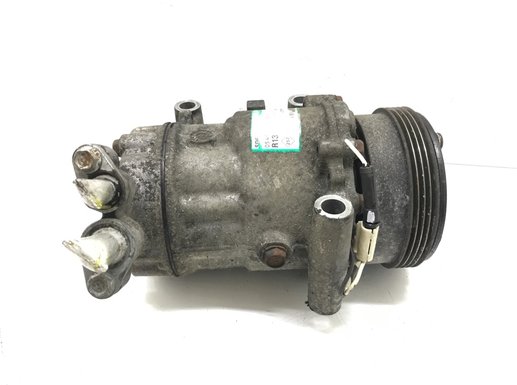 Компрессор кондиционера бу для Renault Clio 2 1.2 i,  2004 г.
