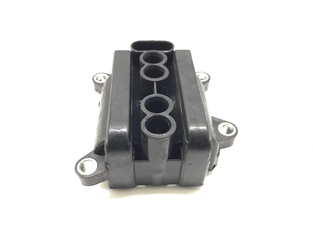 Катушка зажигания бу для Renault Clio 2 1.2 i, 2004 г. Катушка зажигания бу для Renault Clio 2 1.2 i, 2004 г.