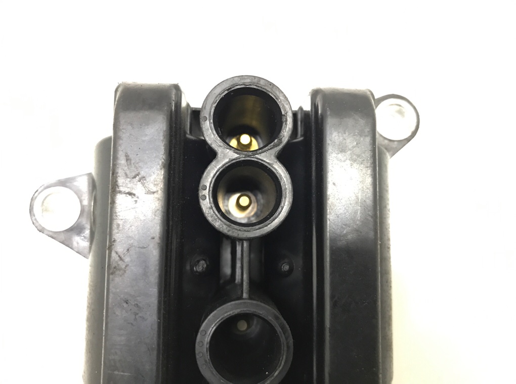 Катушка зажигания бу для Renault Clio 2 1.2 i, 2004 г. Катушка зажигания бу для Renault Clio 2 1.2 i, 2004 г.