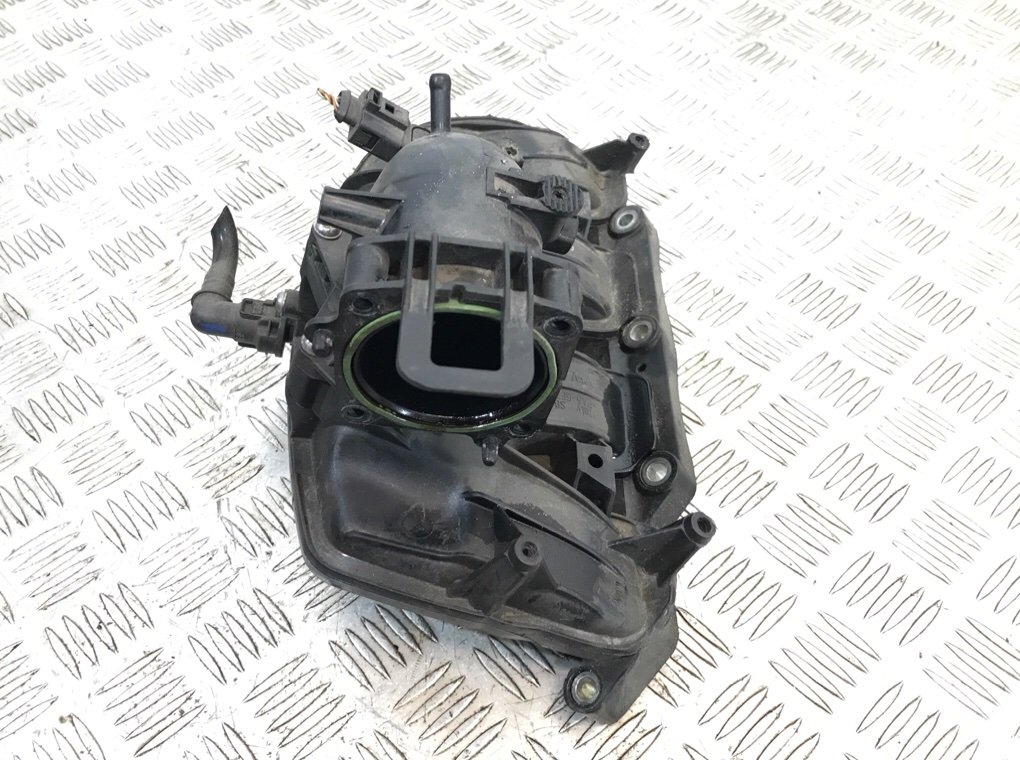 Коллектор впускной бу для Volkswagen Scirocco  1.4 TSI,  2009 г.