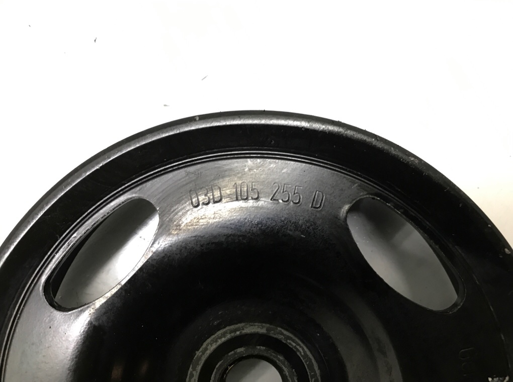 Шкив коленвала бу для Volkswagen Scirocco 1.4 TSI, 2009 г. Шкив коленвала бу для Volkswagen Scirocco 1.4 TSI, 2009 г.