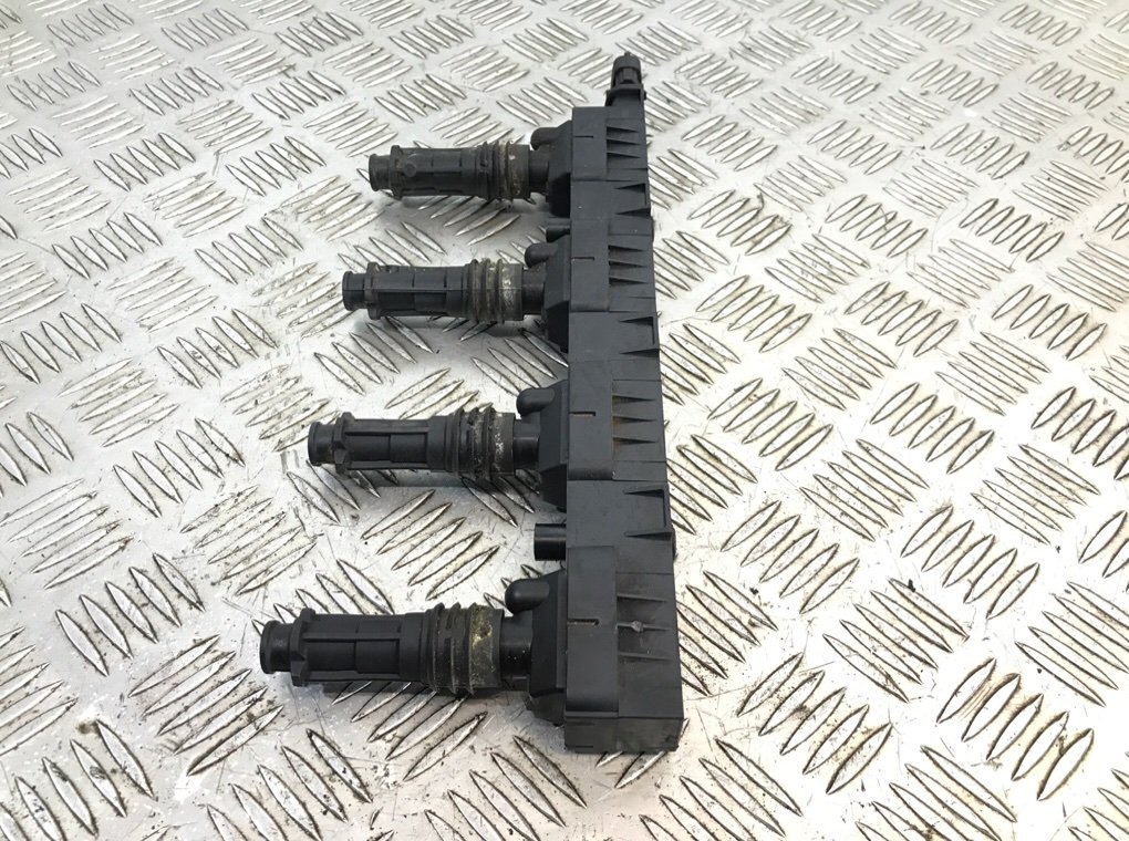 Катушка зажигания бу для Opel Corsa D 1.4 i,  2009 г.