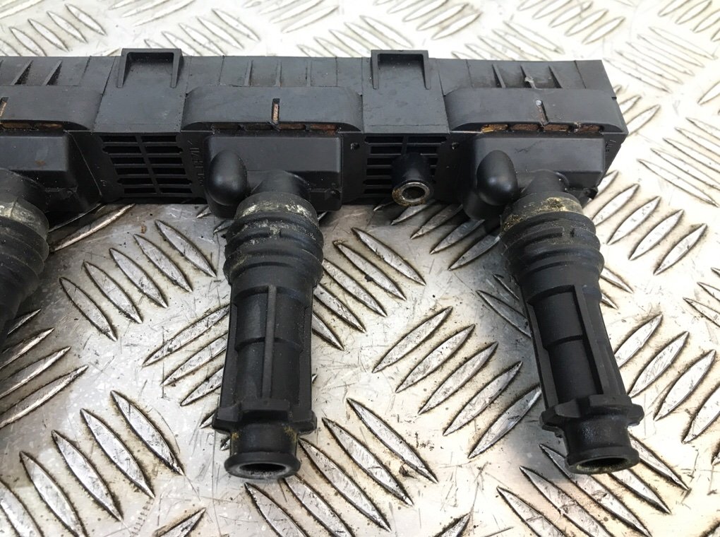 Катушка зажигания бу для Opel Corsa D 1.4 i,  2009 г.