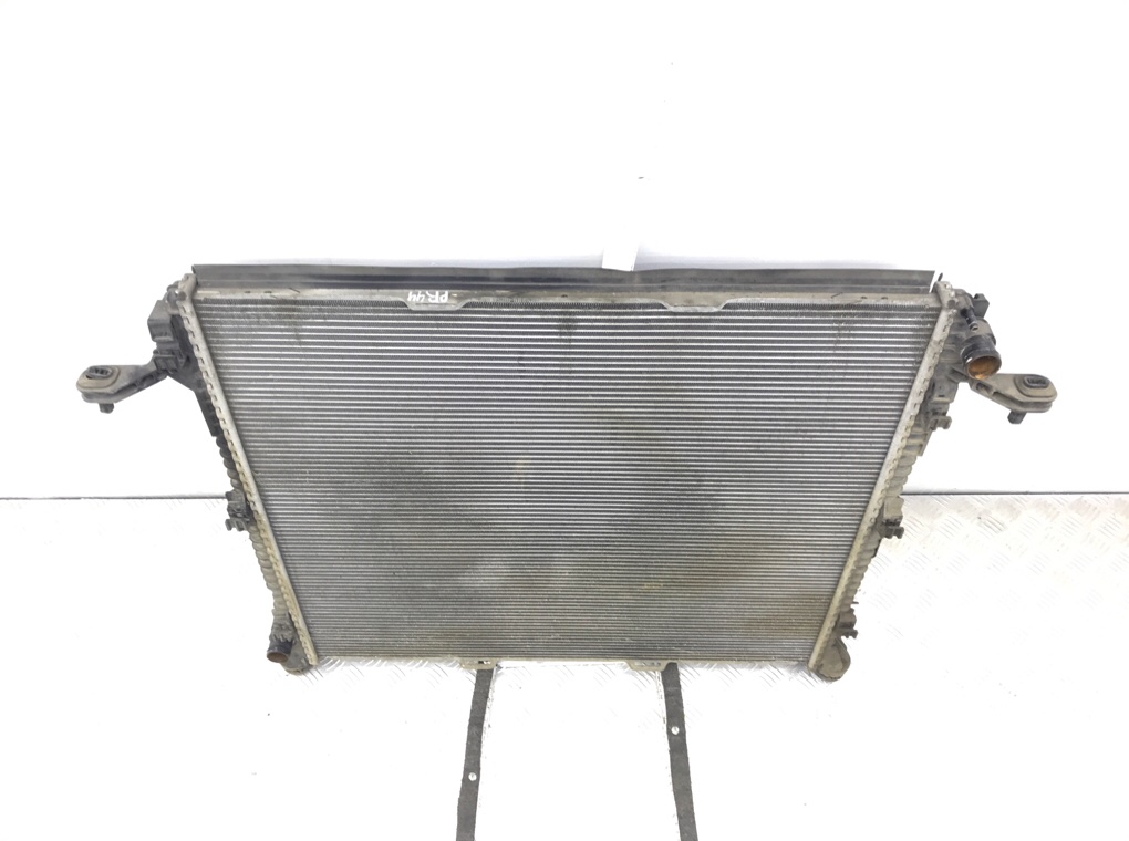 Радиатор (основной) бу для Volkswagen Crafter 2 2.0 TDi,  2019 г.