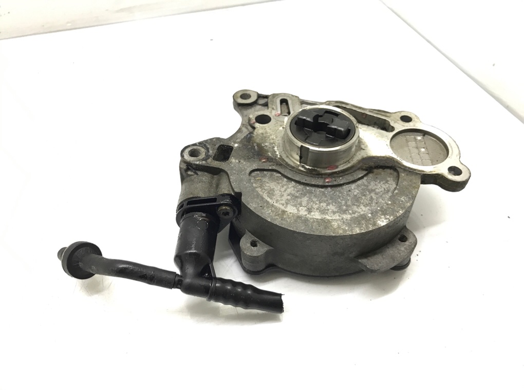 Насос вакуумный бу для Seat Leon 2 1.6 TDi,  2011 г.