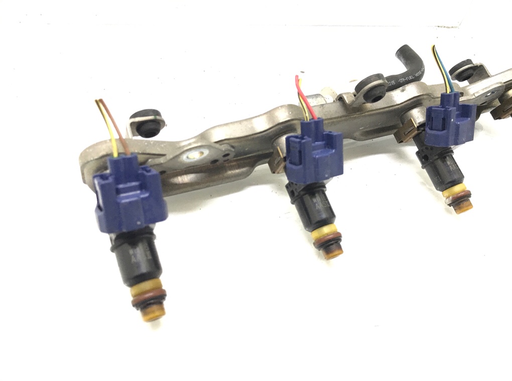 Топливная рампа бу для Honda Civic 8 1.8 i, 2008 г. Топливная рампа бу для Honda Civic 8 1.8 i, 2008 г.