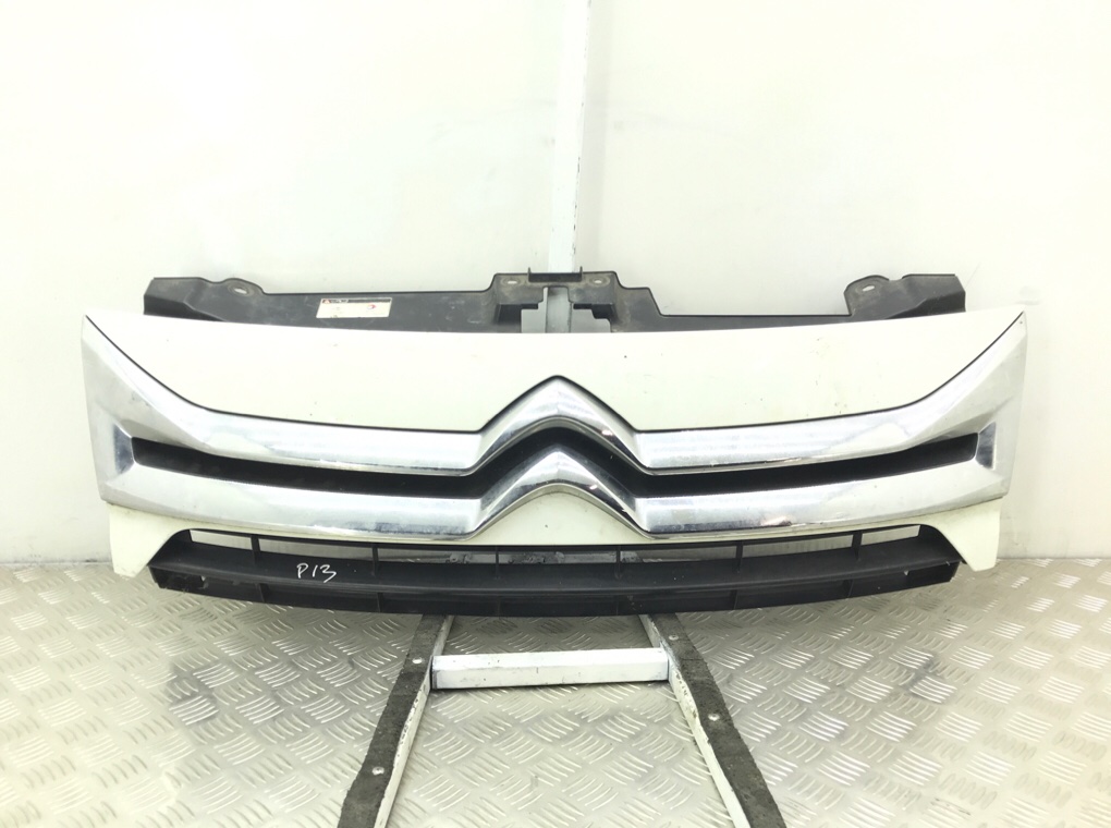 Решетка радиатора бу для Citroen Jumpy 2 1.6 HDi, 2012 г.