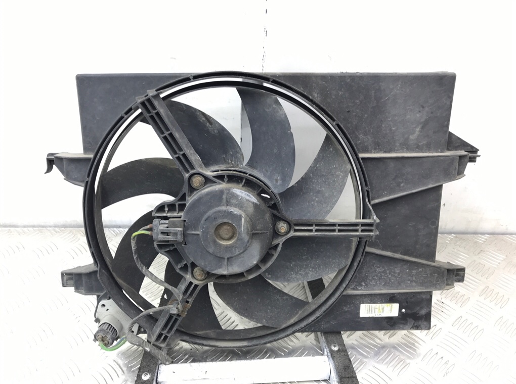 Вентилятор радиатора бу для Ford Fusion 1.6 i, 2003 г.