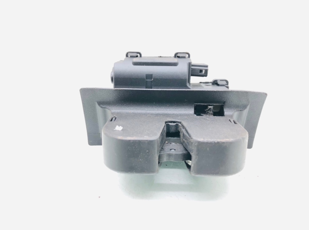 Замок багажника бу для Opel Insignia 1 2.0 CDTi, 2012 г. Замок багажника бу для Opel Insignia 1 2.0 CDTi, 2012 г.