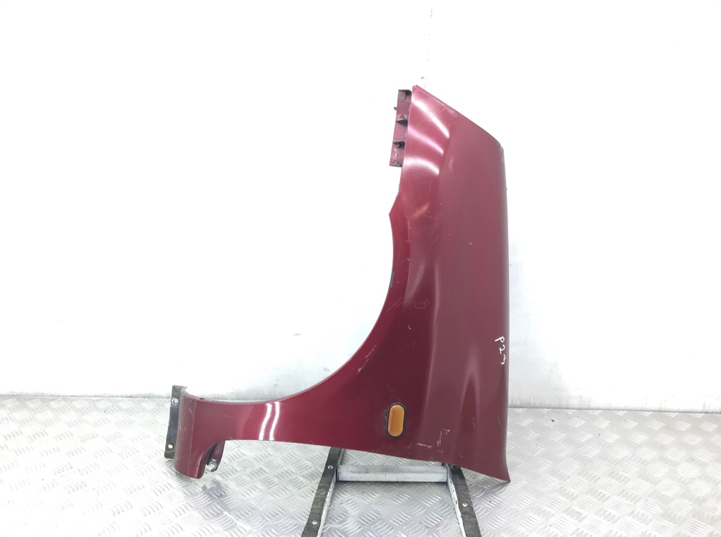 Крыло переднее левое бу для Renault Clio 2 1.2 i, 2003 г.