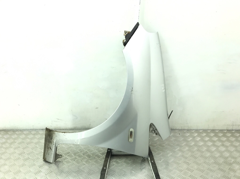 Крыло переднее левое бу для Fiat Punto 1.4 i, 2010 г.