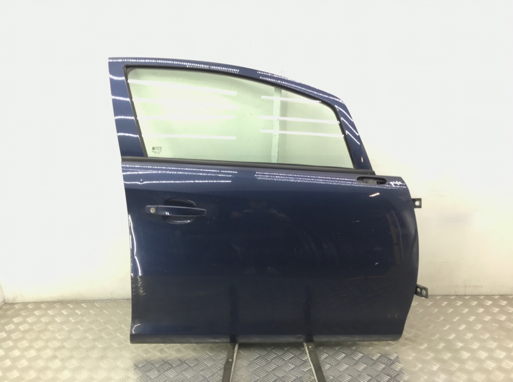 Дверь передняя правая бу для Opel Corsa D 1.3 CDTi, 2011 г.
