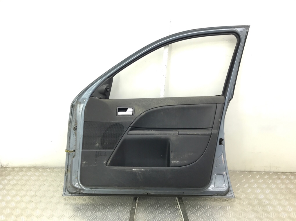 Дверь передняя правая бу для Ford Mondeo 3 2.0 i,  2001 г.