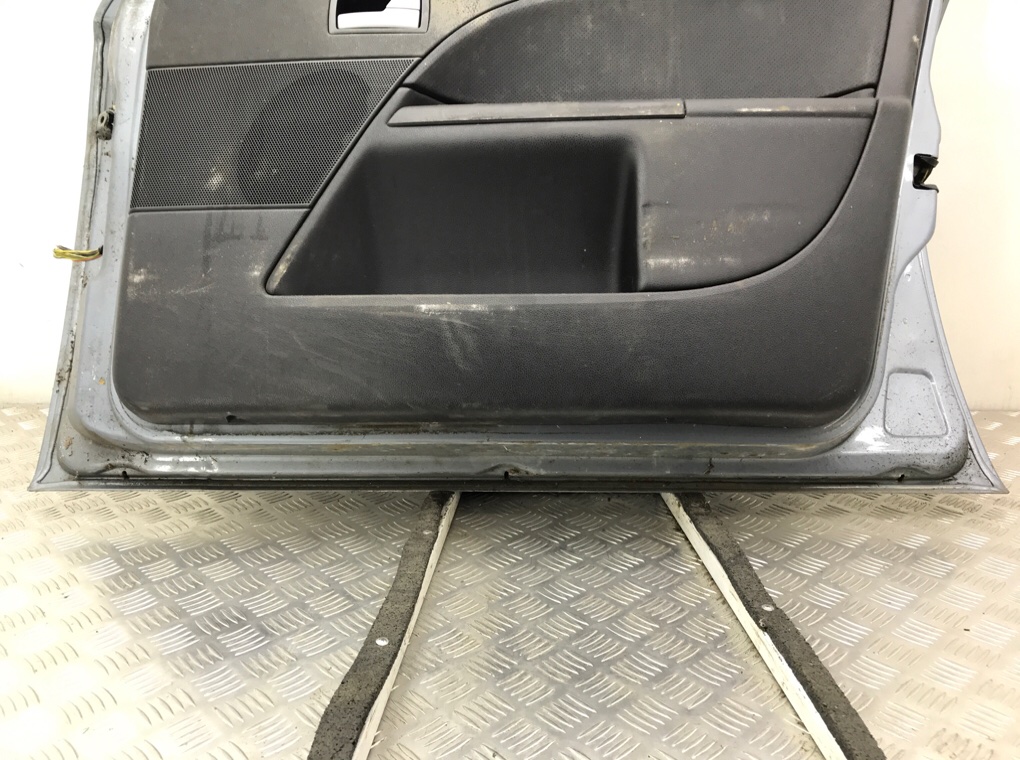 Дверь передняя правая бу для Ford Mondeo 3 2.0 i,  2001 г.