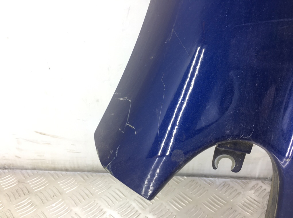 Крыло переднее правое бу для Opel Zafira B 1.8 i,  2008 г.