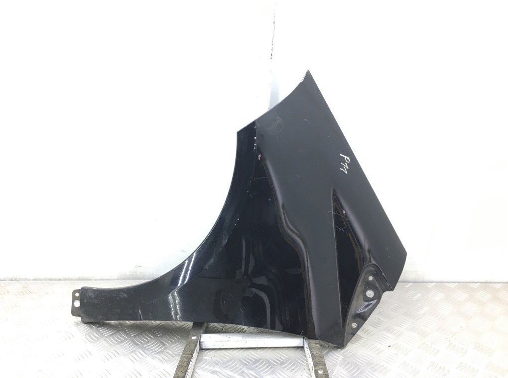 Крыло переднее левое бу для Mercedes A W169 2.0 CDi, 2007 г.