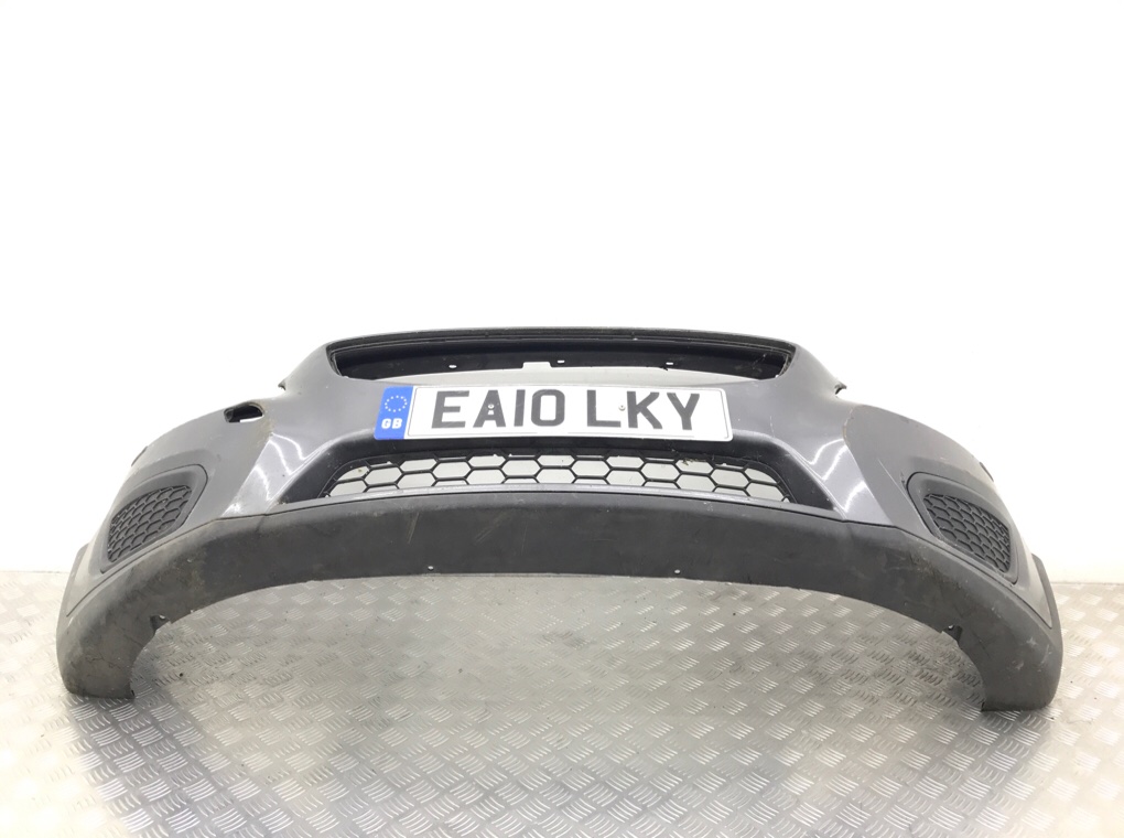 Бампер передний бу для Volvo C30  1.6 TD,  2010 г.