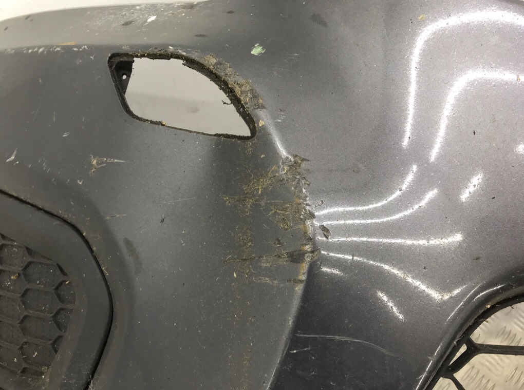 Бампер передний бу для Volvo C30  1.6 TD,  2010 г.