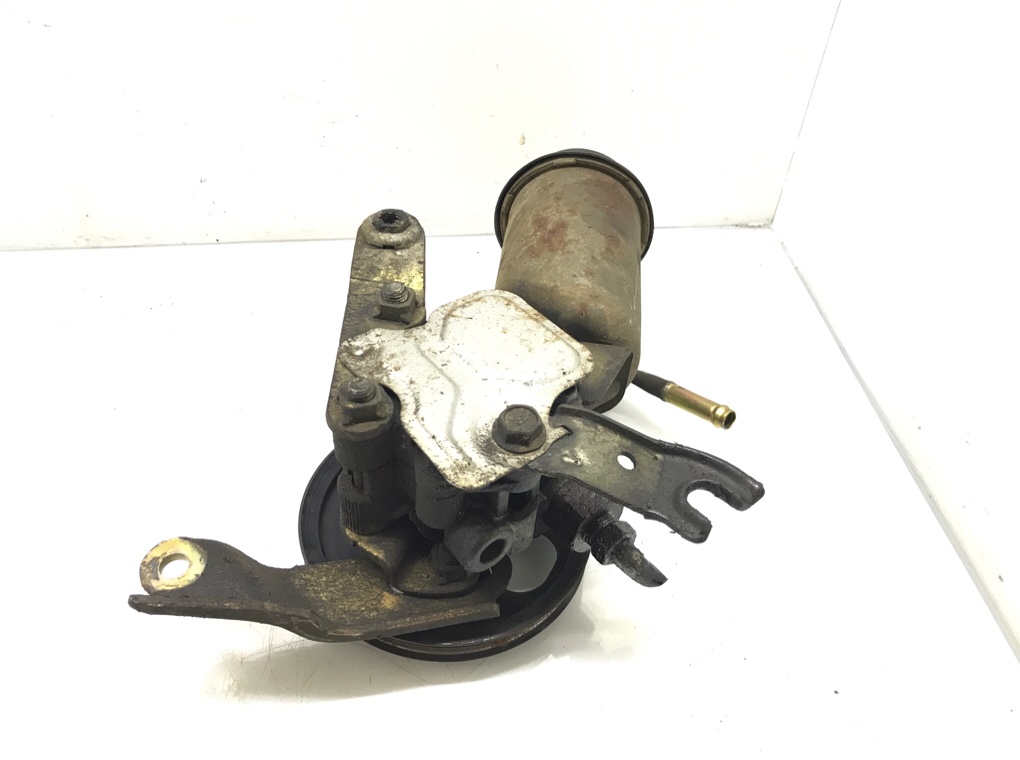 Насос гидроусилителя руля бу для Toyota Yaris P1 1.4 D-4D,  2004 г.