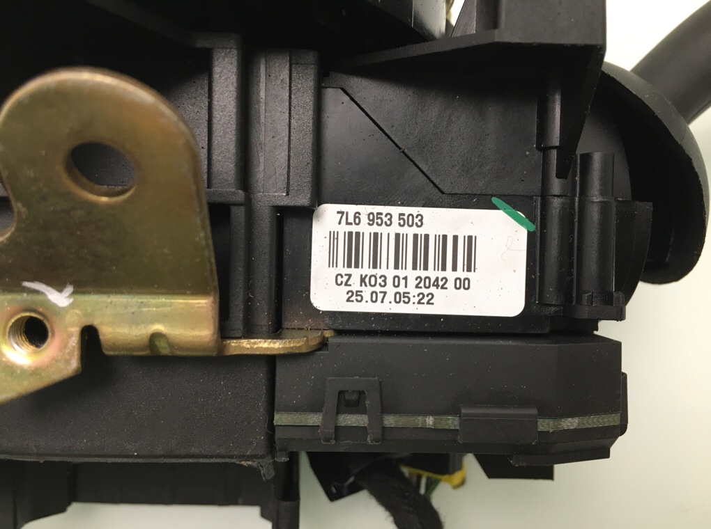 Переключатель подрулевой (стрекоза) бу для Volkswagen Touareg  2.5 TDi,  2005 г.