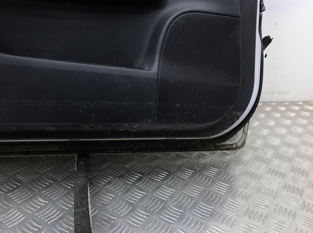 Дверь передняя левая бу для Nissan Note  1.6 i,  2008 г.