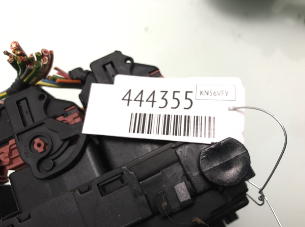 Блок предохранителей бу для Peugeot 607 3.0 i, 2006 г. Блок предохранителей бу для Peugeot 607 3.0 i, 2006 г.