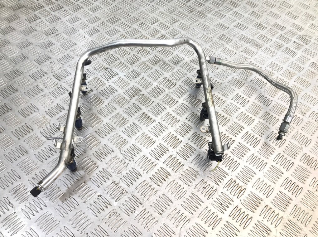 Топливная рампа бу для Mercedes C W203 3.2 i,  2002 г.