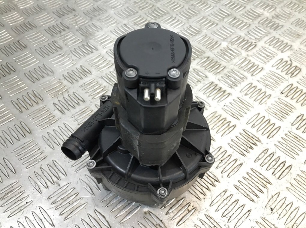 Насос воздушный бу для Mercedes C W203 3.2 i,  2002 г.