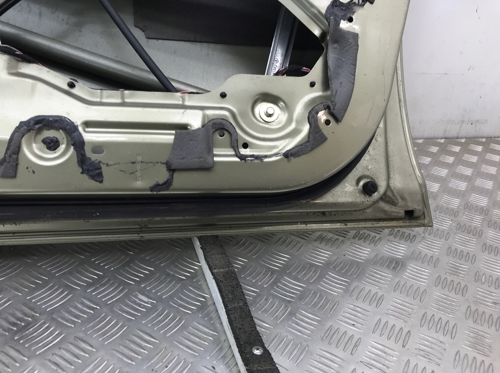 Дверь передняя правая бу для Rover 75 2.5 i, 2004 г. Дверь передняя правая бу для Rover 75 2.5 i, 2004 г.