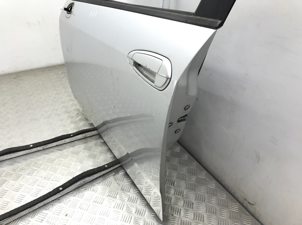 Дверь передняя левая бу для Fiat Punto  1.4 i,  2010 г.