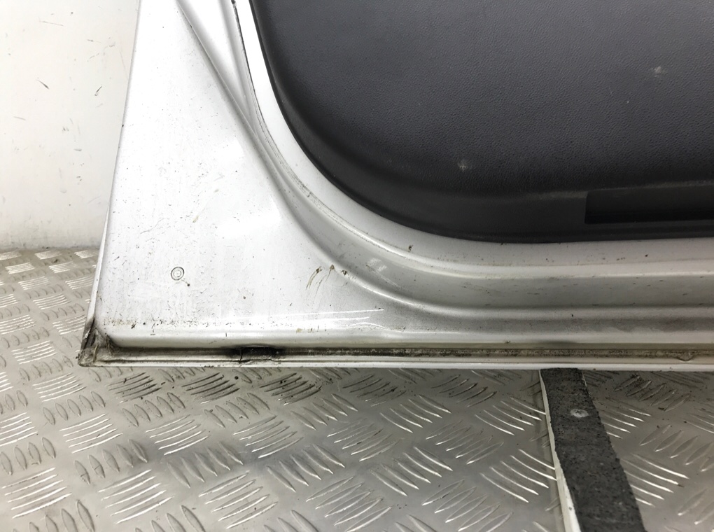 Дверь передняя левая бу для Fiat Punto  1.4 i,  2010 г.