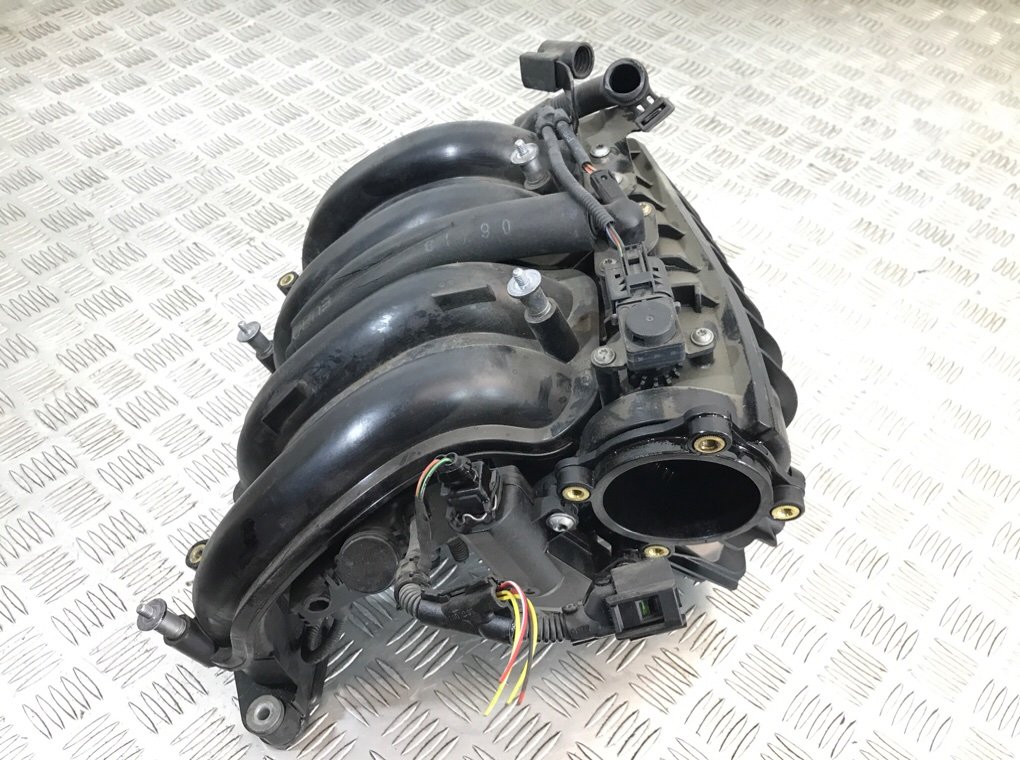 Коллектор впускной бу для BMW 3 E90/E91/E92/E93 2.0 i,  2005 г.