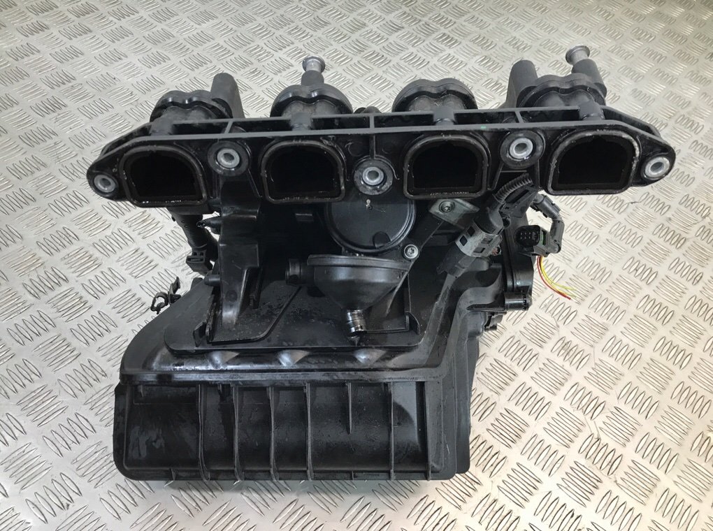 Коллектор впускной бу для BMW 3 E90/E91/E92/E93 2.0 i,  2005 г.