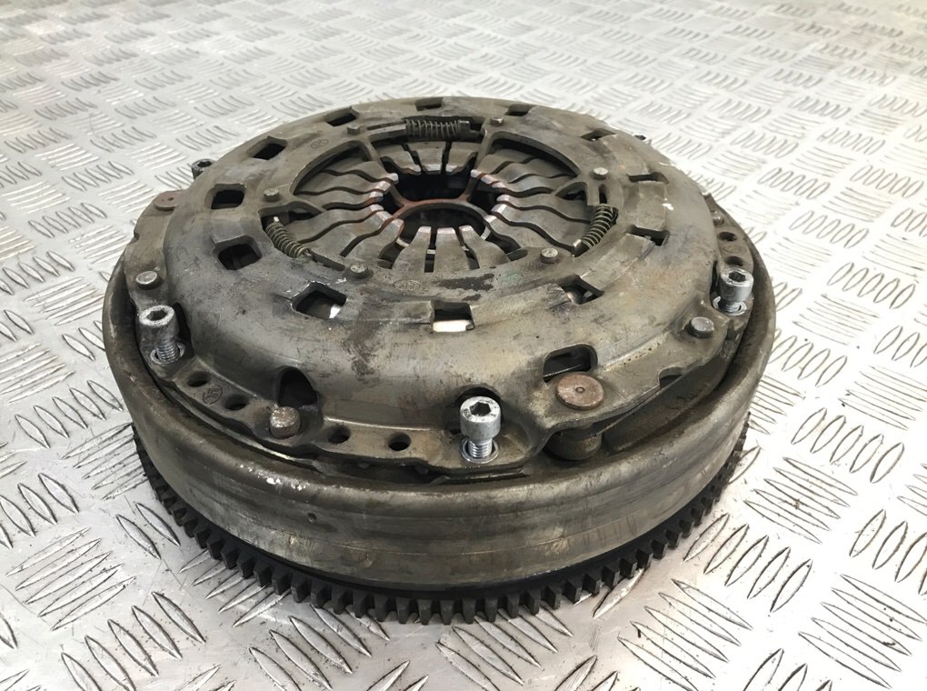 Маховик бу для BMW 3 E90/E91/E92/E93 2.0 i,  2005 г.