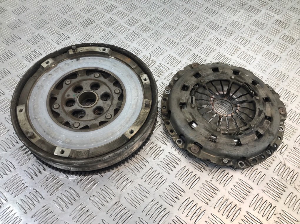 Маховик бу для BMW 3 E90/E91/E92/E93 2.0 i,  2005 г.